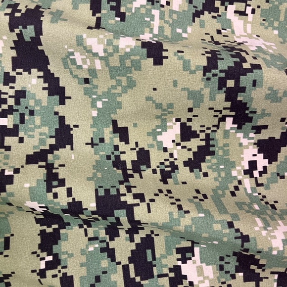 US Navy NWU Type III GORE-Tex Working Parka
Green Digital Camo Full Zip
Jacket - Picture 6 of 6